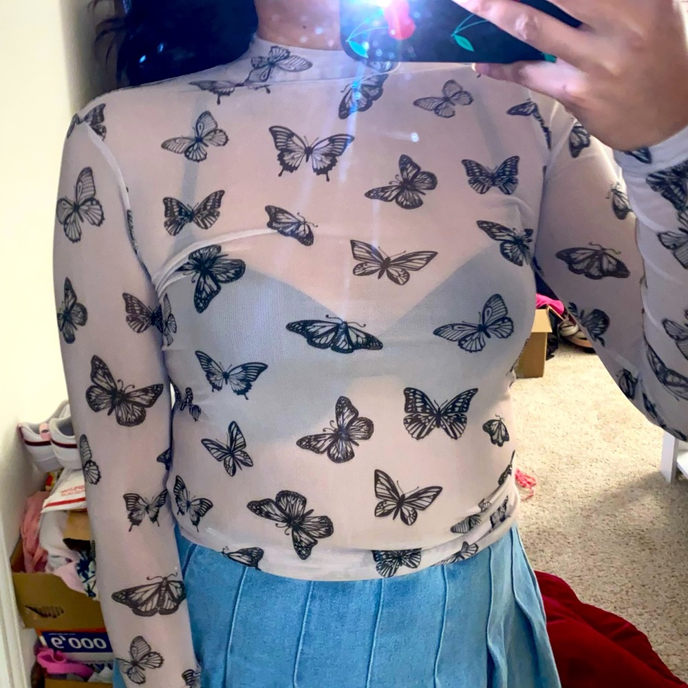 butterfly mesh long sleeve mock neck top 🖤
